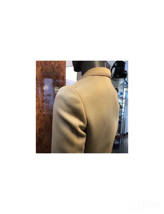 Brand: Burberry London, England