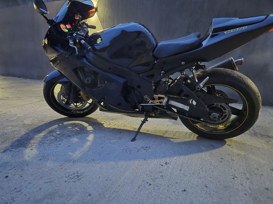Suzuki gsxr k4 1000 на части