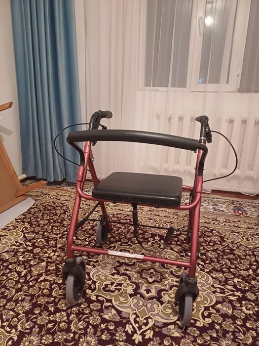 Ходунок доя взрослых