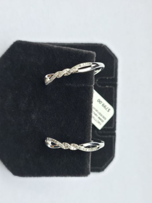 Серьги с природными бриллиантами