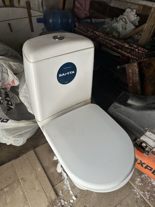 Унитаз в хорошем состоянии