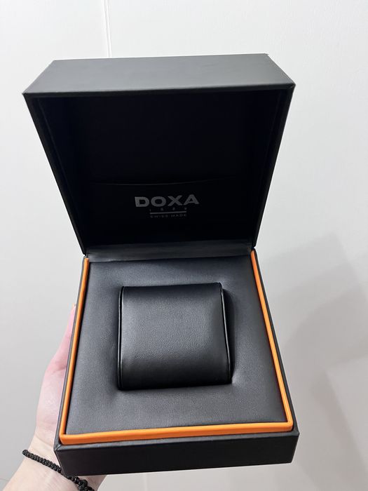 Cutie pentru ceas Doxa