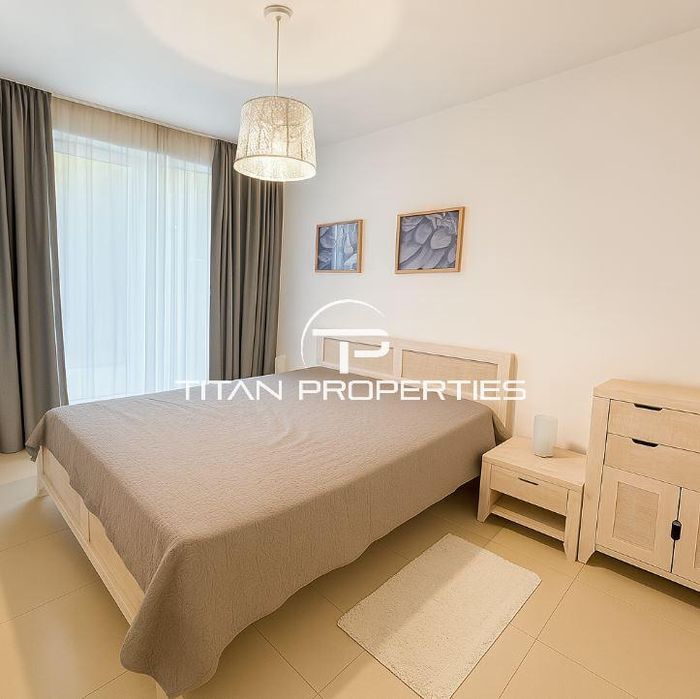 Дава се под наем Двустаен апартамент в Варна, Център - 95 кв.м за 750 € - Снимка #3