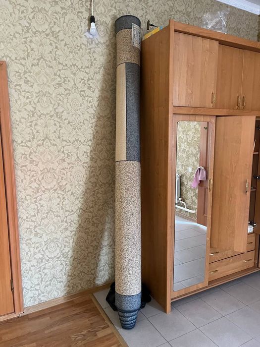 Продам ковёр, длина 2.5х4
