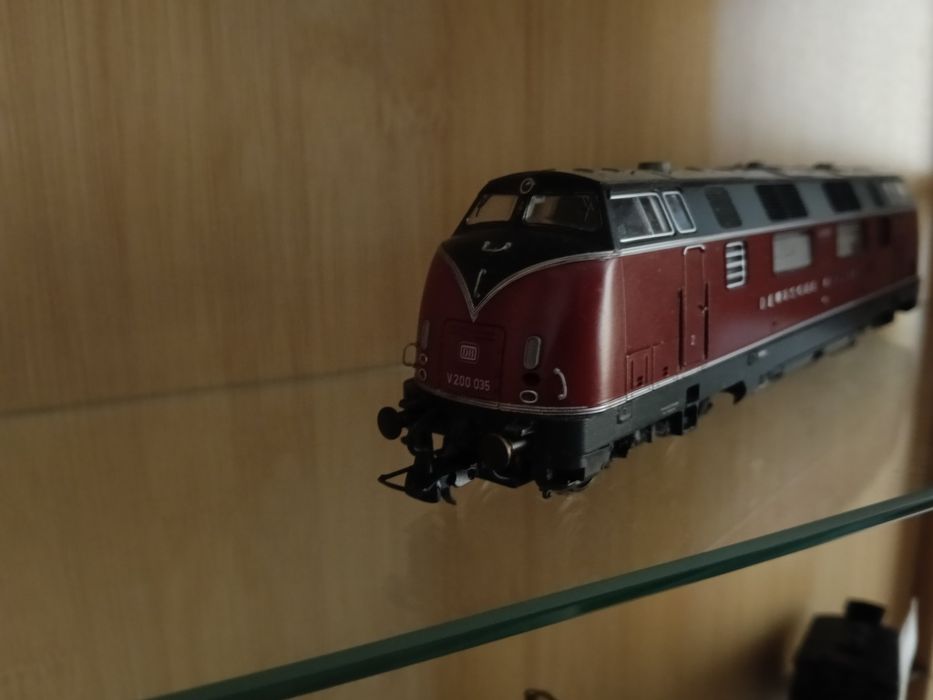 Locomotiva DC V200 ROCO stare foarte buna , nu piko fleischmann