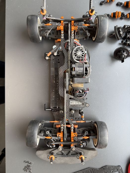 Xray T4 Mid Motor с много части
