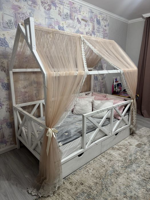 Кровать для девочек