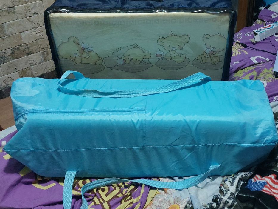 ПЪЛЕН КОМПЛЕКТ: Сгъваема бебешка кошара Lorelli Nanny на 2 нива + матрак и чанти