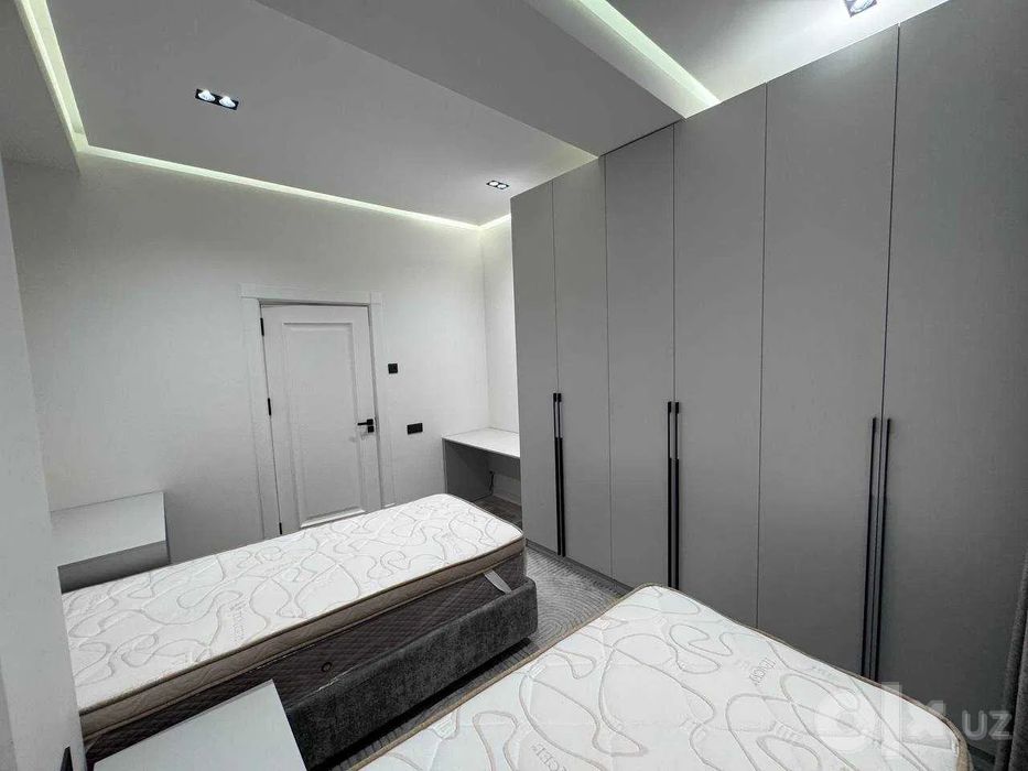 Сдаётся 4-комн ЖК E-ONE, PIRAMIT TOWER, 100 м²