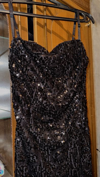 Продам платья красивые,вечерние