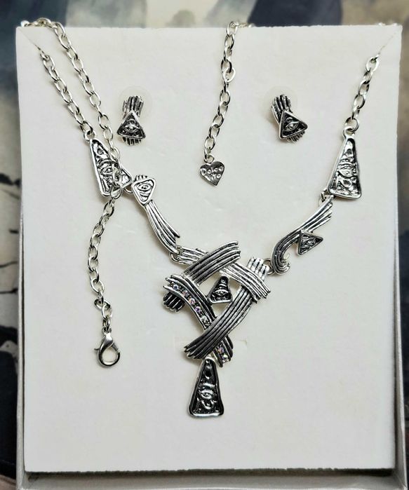 Бижутерия, колье и серьги от SWAROWSKI