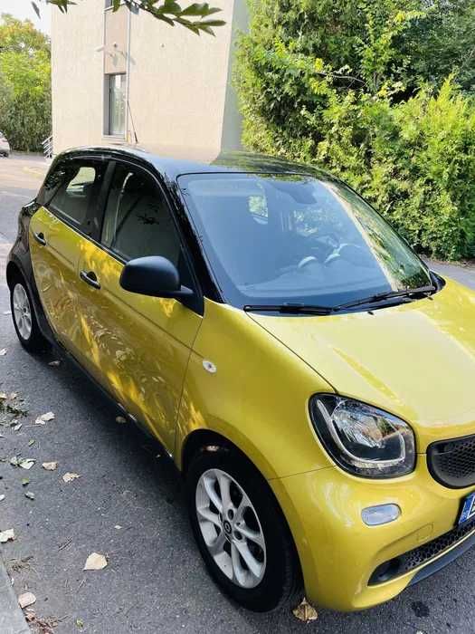 Smart fourfour 2017