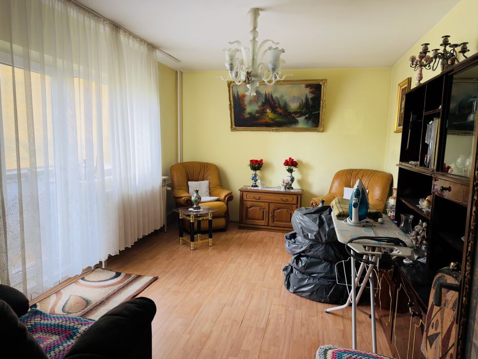 Vand apartament 2 camere decomandat