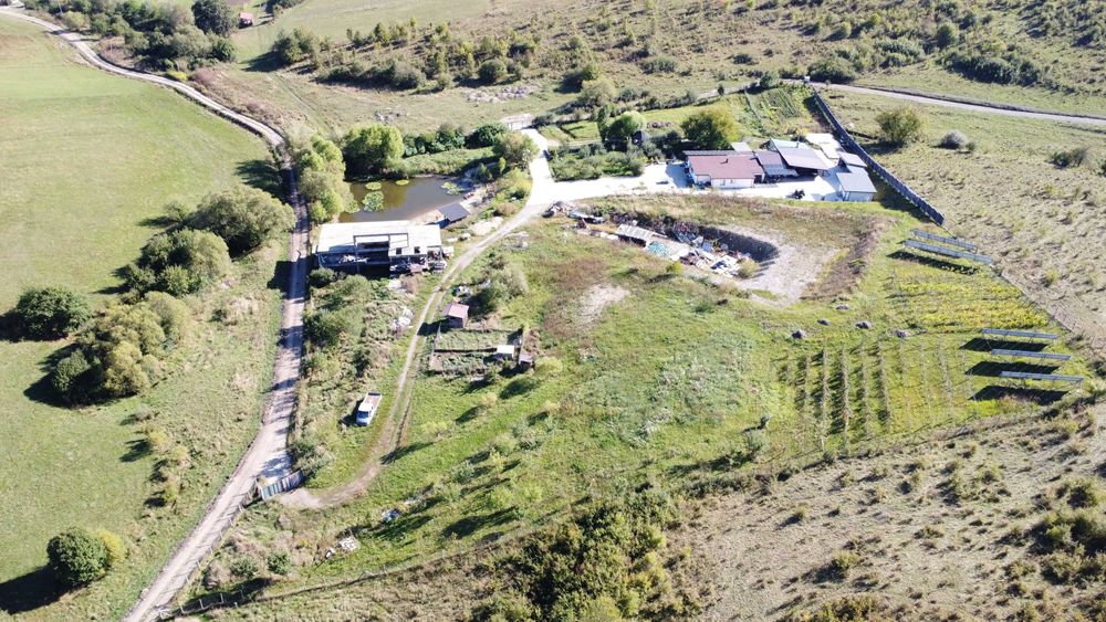 Casa 300 mp utili, teren 182 ari mp, Sigmir