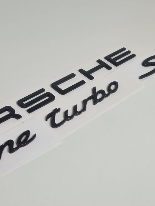 Pachet-Set-Emblema-Sigla-Logo-Stema-Spate-Haion-Porsche-Cayenne-Panamera-Macan-Negru-Lucios-Full-Black-Turbo-4-S-GTS