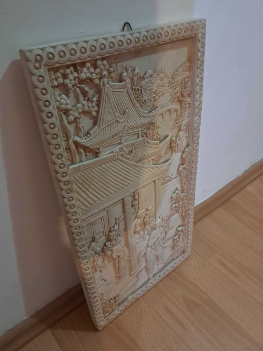 Tablou alb din ceramica
