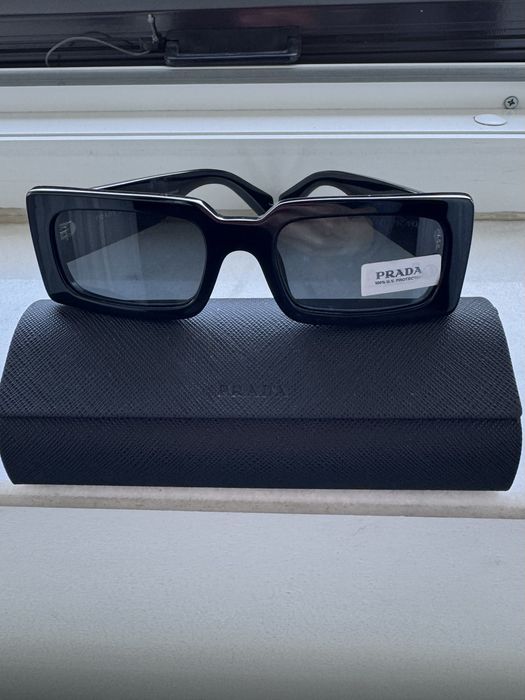 Ochelari de soare Prada