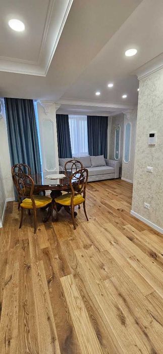 Дава се под наем Двустаен апартамент в София, Център - 60 кв.м за 425 € - Снимка #2