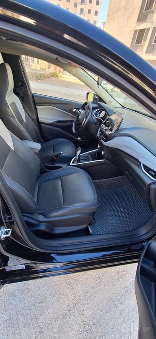 Chevrolet Onix Premier 2 Turbo AT PLUS, 2026