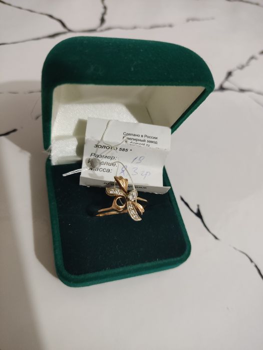 Продам золотое кольцо