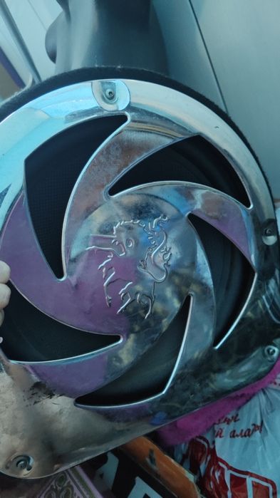 Продам сабвуфер в машину