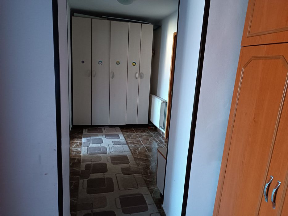 Închiriez garsonieră confort 1 - 44 mp