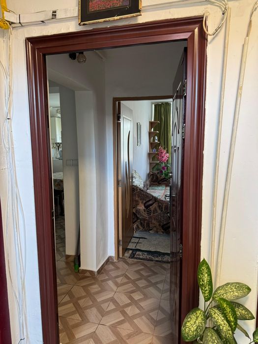 Apartament 3 camere de vânzare