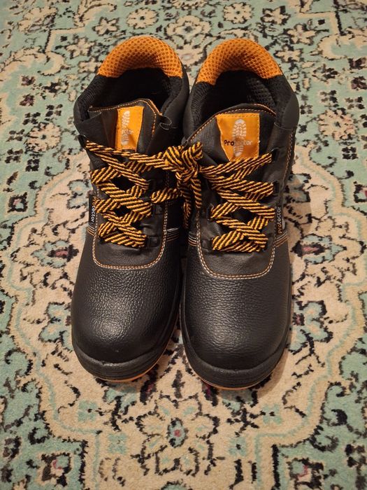 Рабочие  ботинки  43 размер
