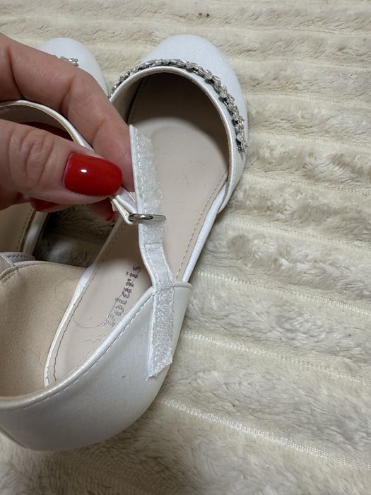 Продам детские туфли