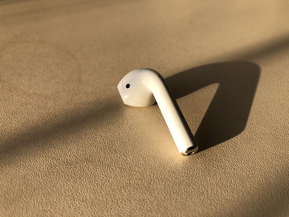 Левый наушник AirPods оригинал (левое ухо)