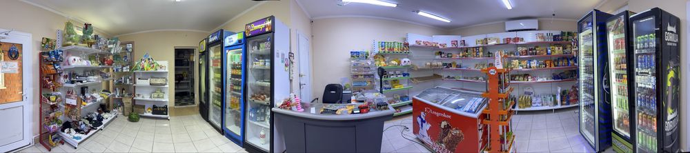 Сдаётся продуктовый магазин с товаром.