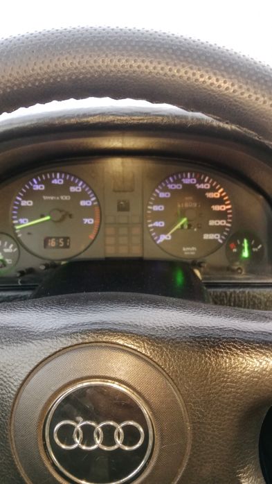 Продам Ауди 80 б4