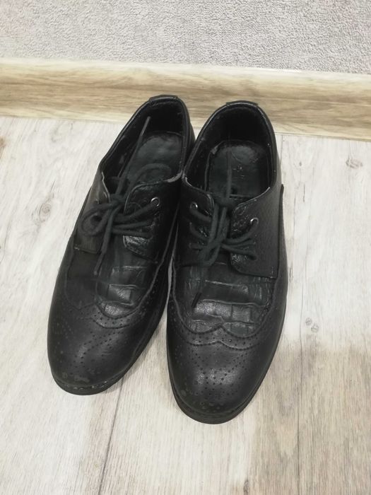 Обувь на мальчика размер 30-35