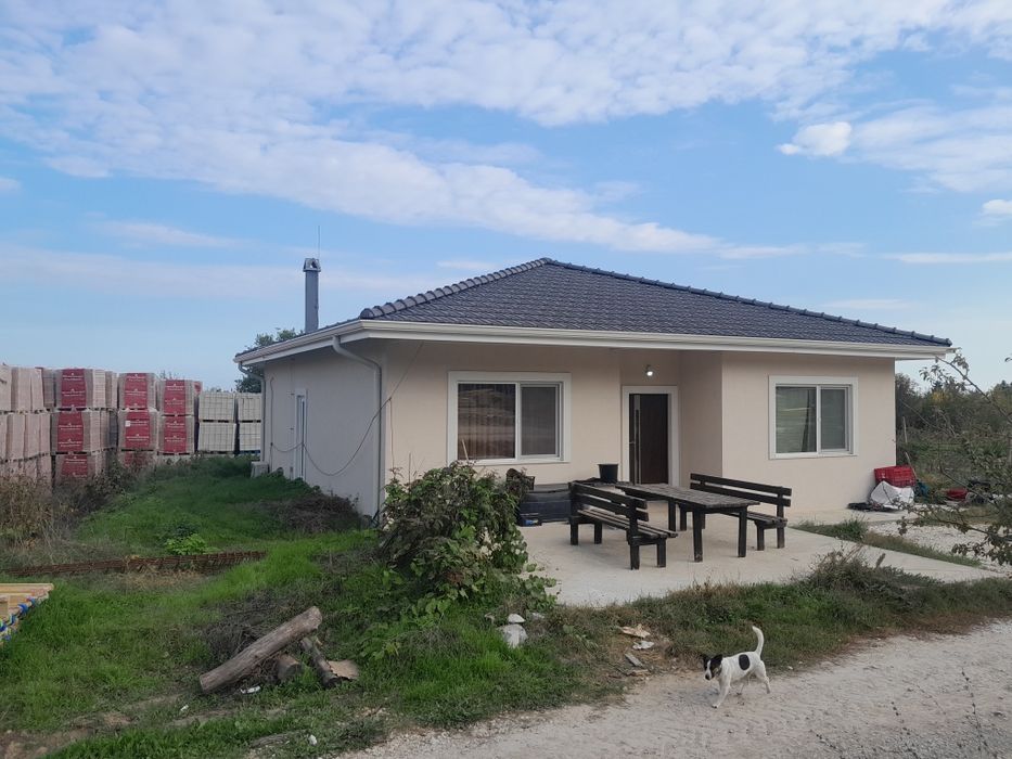 Продава се Къща в к.к. Св.Св. Константин и Елена - 128 кв.м за 225 €/кв.м - Снимка #2