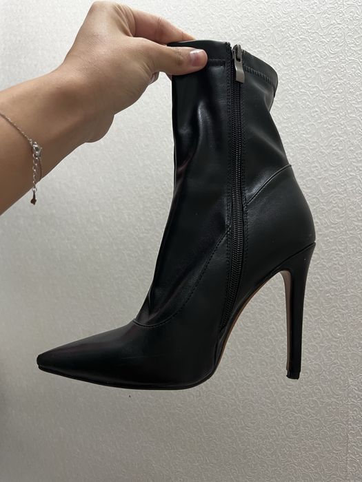 Продам босоножки