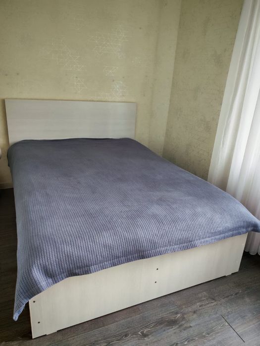 Продам кровать двухспальную