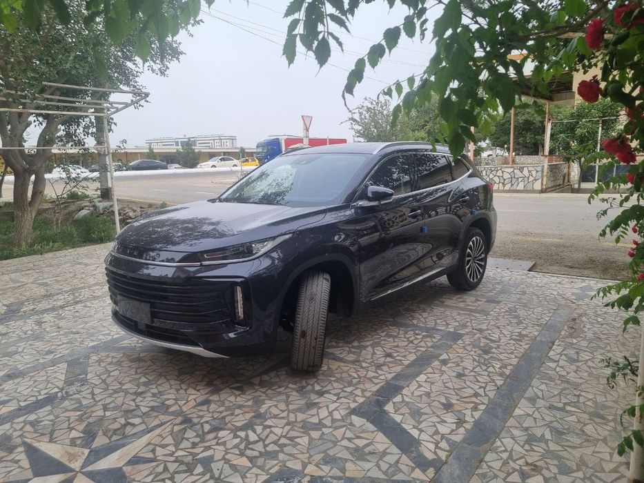 EXEED TXL сотилади