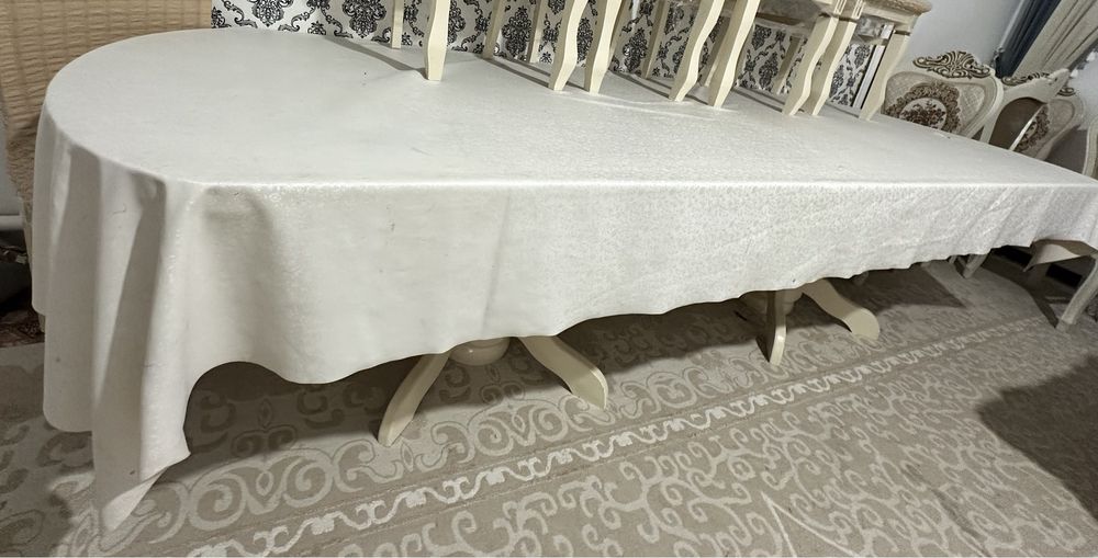 Гастини стол без стуля