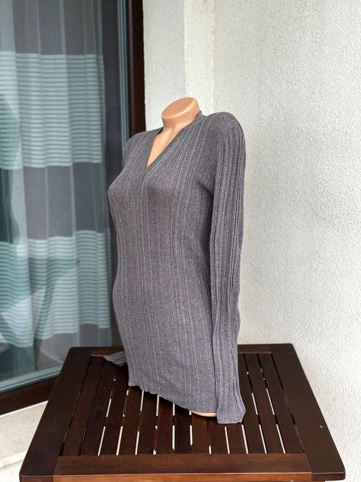 Дамски пуловер Dolce & Gabbana (V-Neck Pullover) - размер М/L(48), Отлично състояние