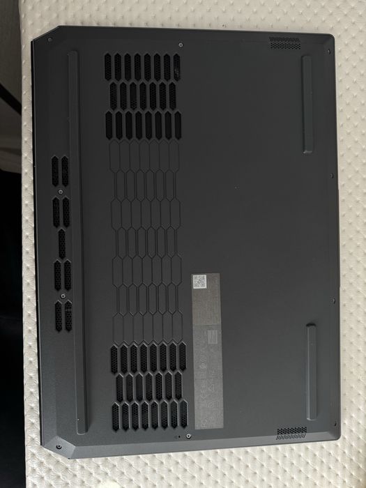 Ноутбук LOQ 15ARP9