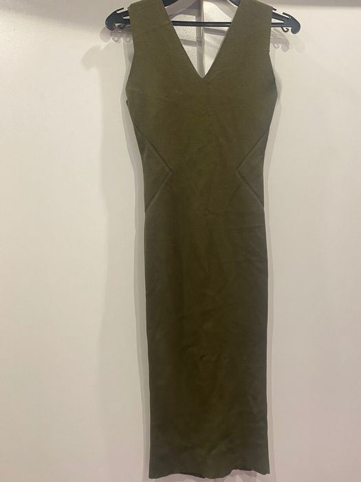 Зелена елегантна рокля