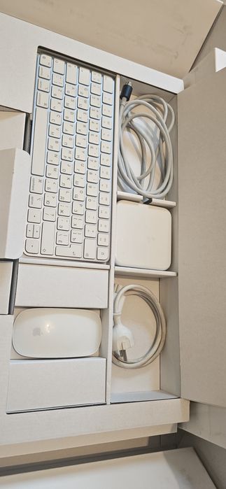 Продаю iMac M1, 8ГБ,256 ГБ