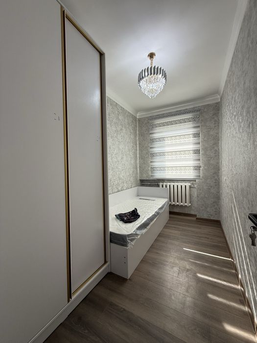 Продам  3 ком  Ц-2  Алайский ринок