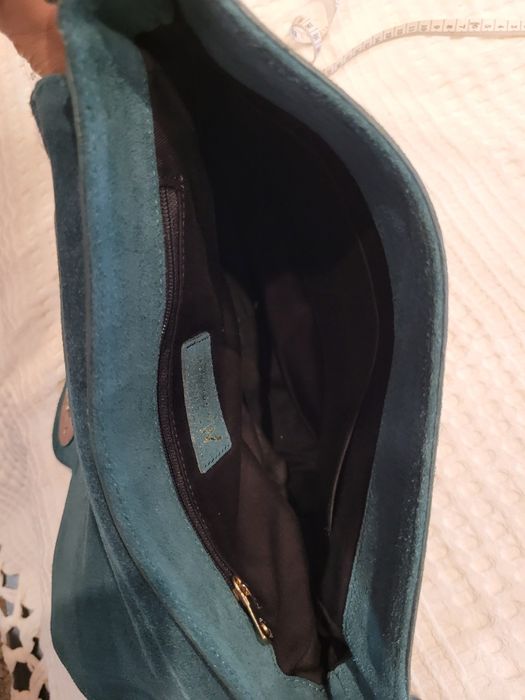 Geanta Guess din piele intoarsa