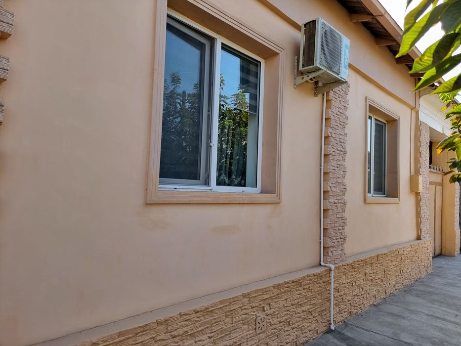 Срочно .Уй сотилади.3хона+ошхона,ваннахона уй ичида.Шахматчи кучасида.