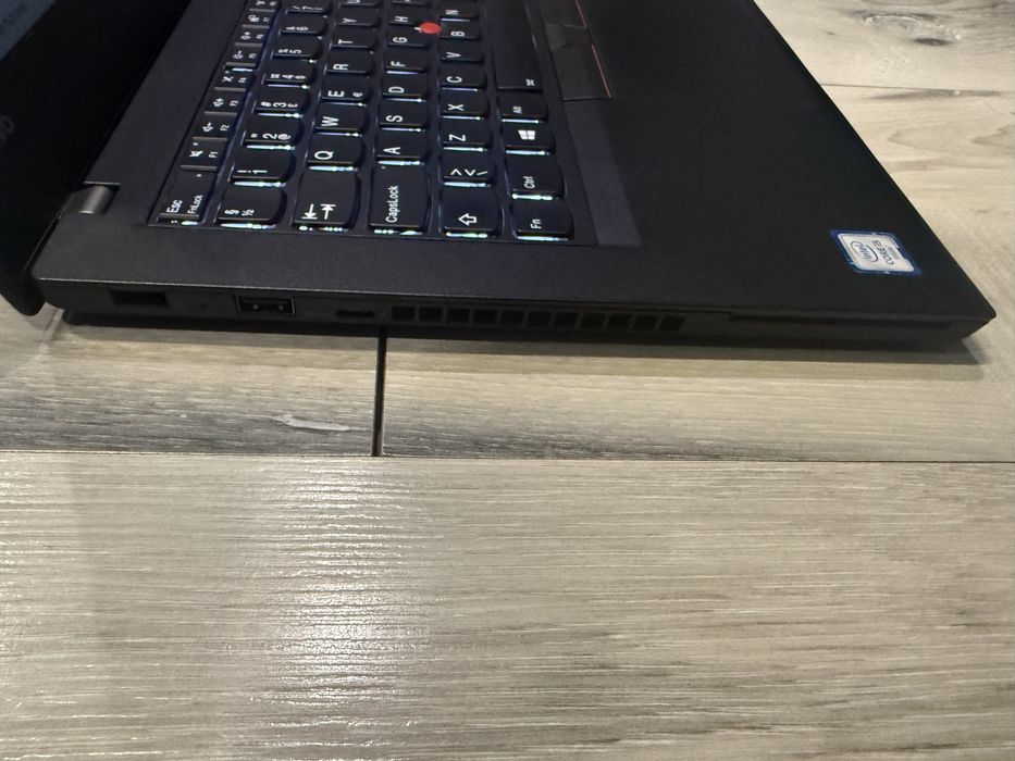 Lenovo T470-i5 6300u/8гб/256гб м.2