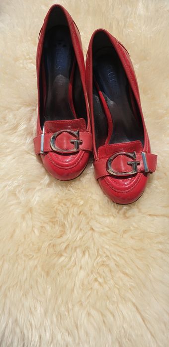 Pantofi cu toc Guess – roșu-coral, mărimea 36
