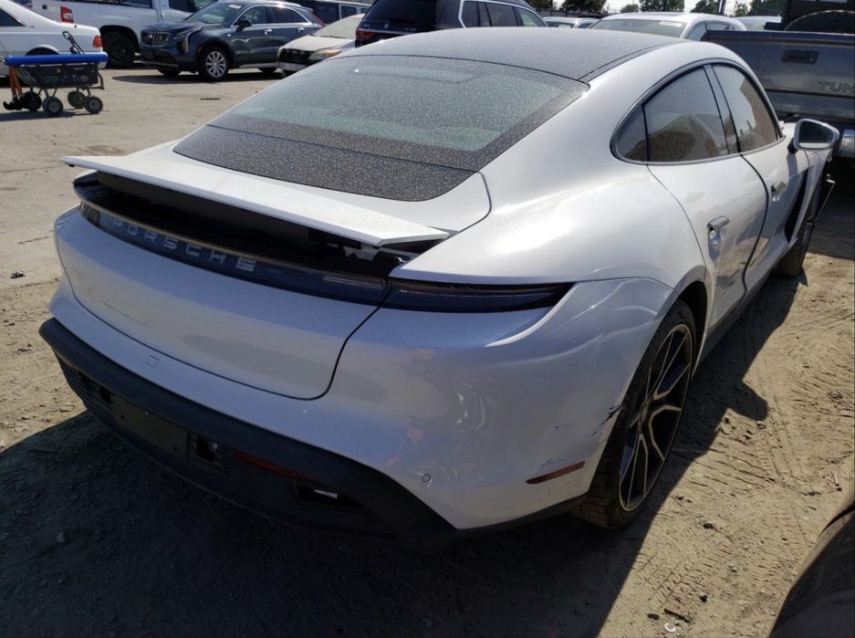 Porsche Taycan НА ЧАСТИ 2022