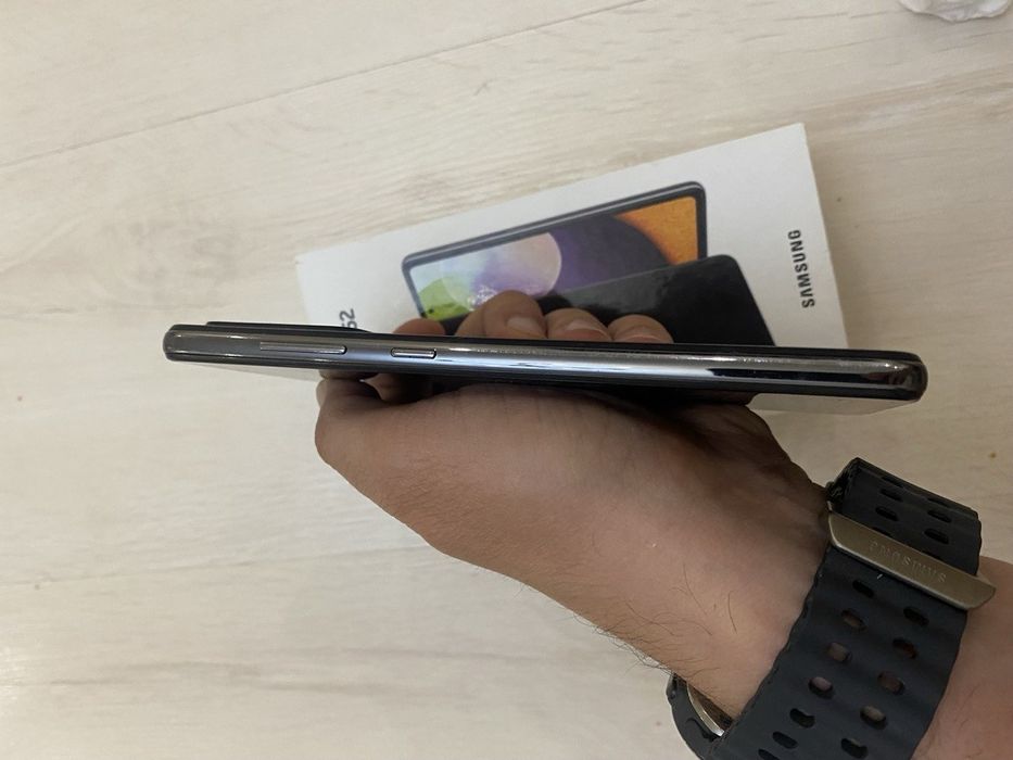Samsung Galaxy A52 256GB / 8GB RAM