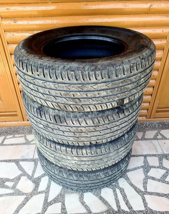 Anvelope de vară 215/70/16